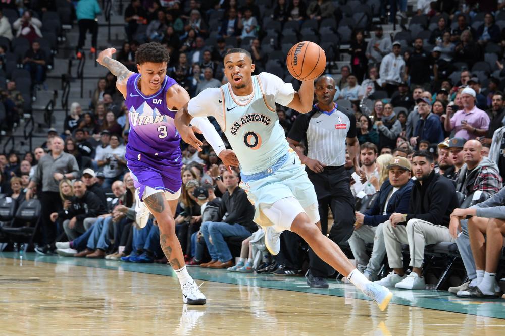 对球员身体 对球员身体