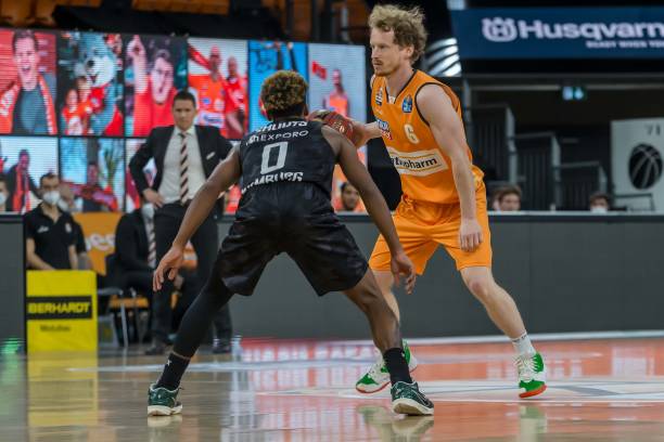 界的夸大传 界的夸大传